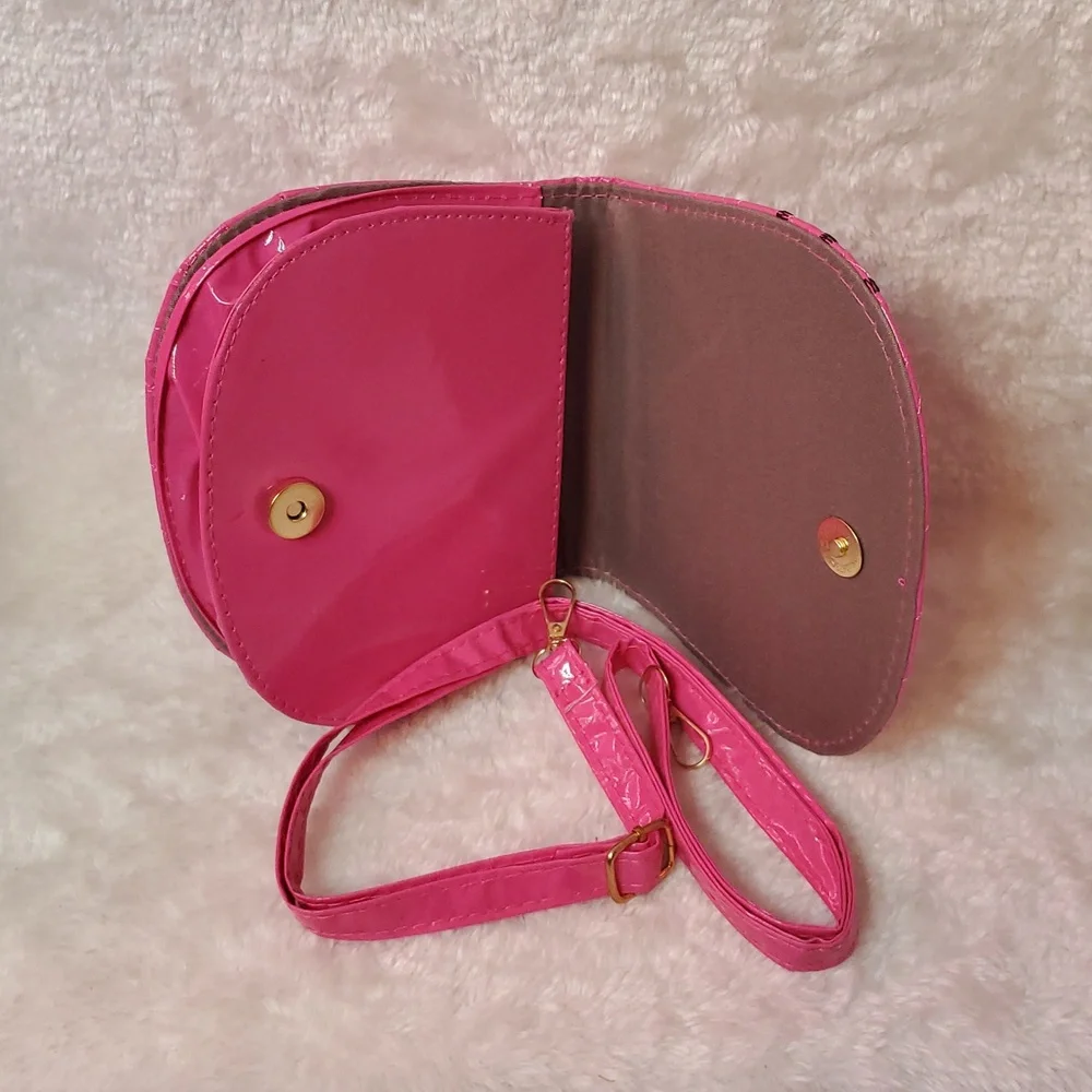 Hello Kitty Dark Pink Quilted Crossbody Bag NWT - Picture 3 of 4